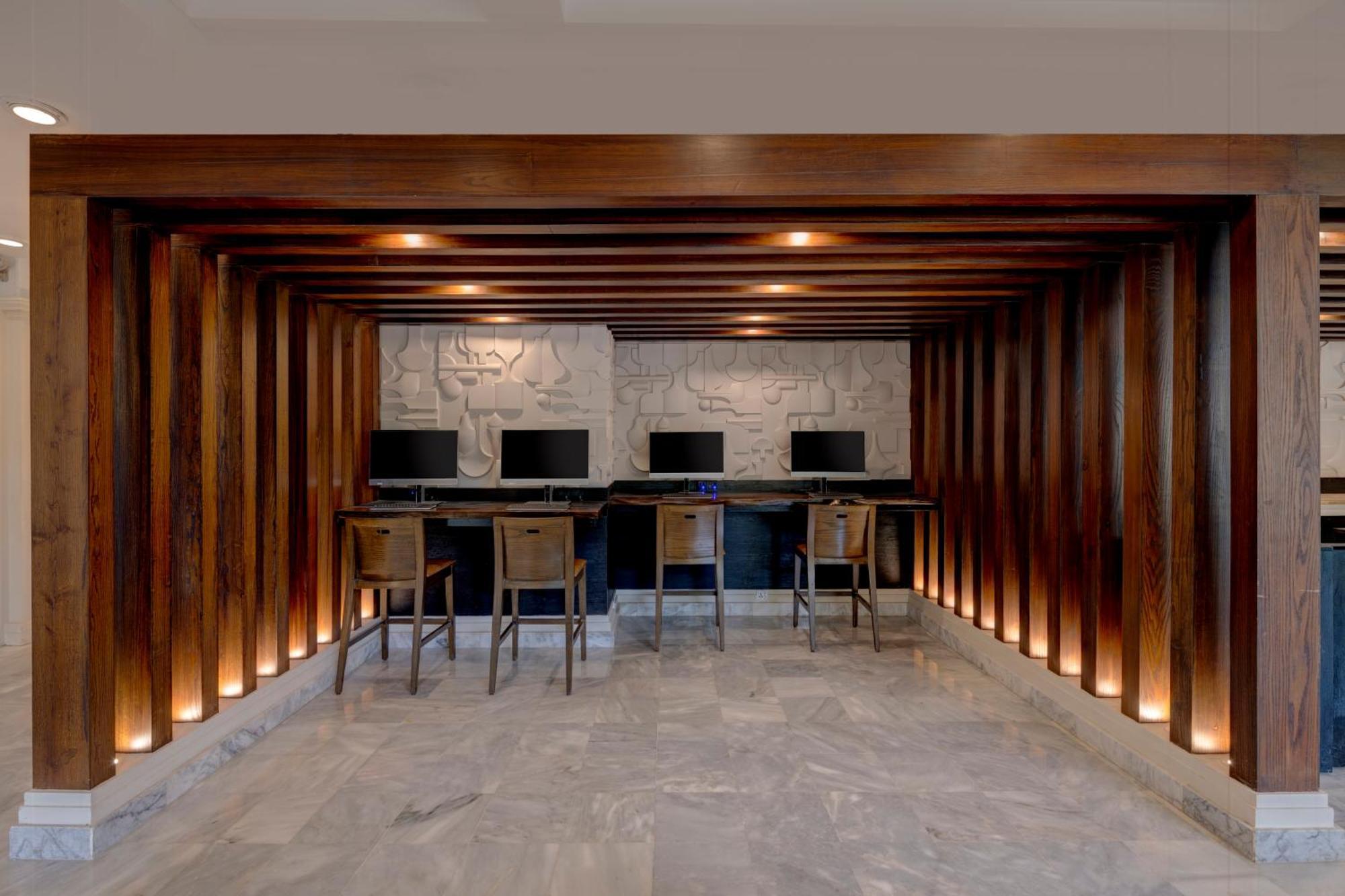 Karachi Marriott Hotel Екстериор снимка