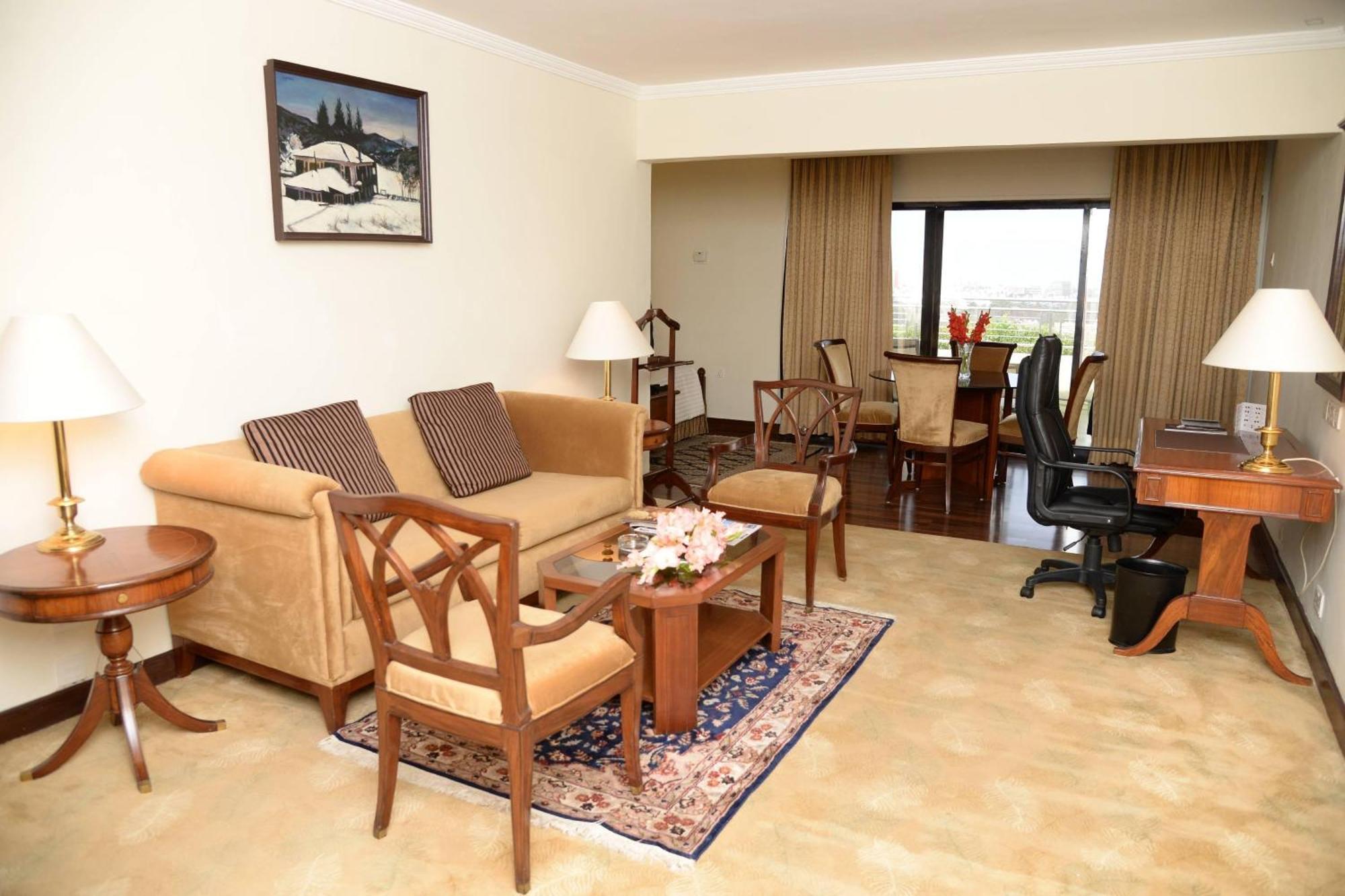 Karachi Marriott Hotel Екстериор снимка